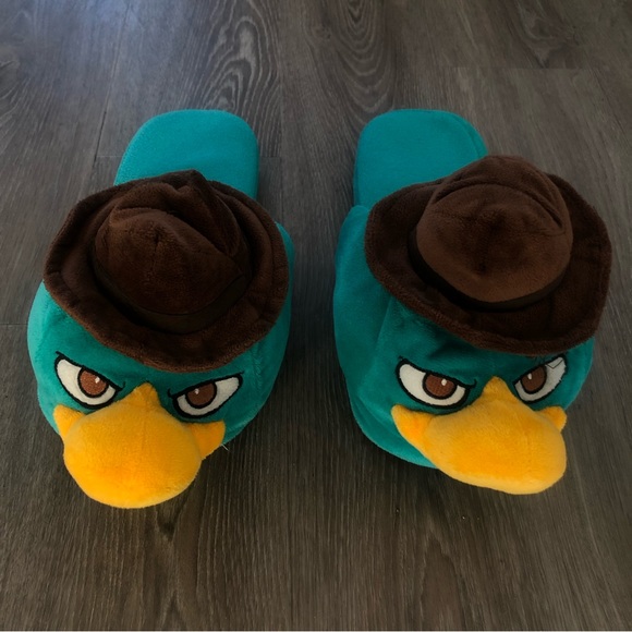 Perry the platypus Disney plush slippers - Picture 2 of 6